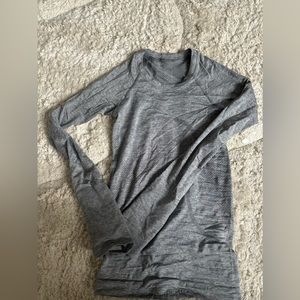 Swiftly longsleeve lululemon top